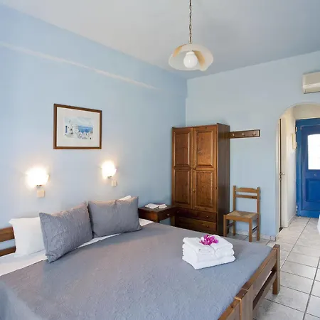 Stefano * Naousa (Paros)