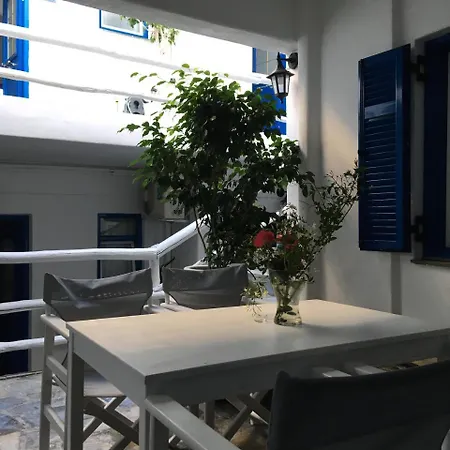 Stefano * Naousa (Paros)