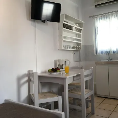 Stefano * Naousa (Paros)