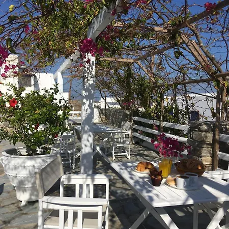 Stefano Naousa (Paros)